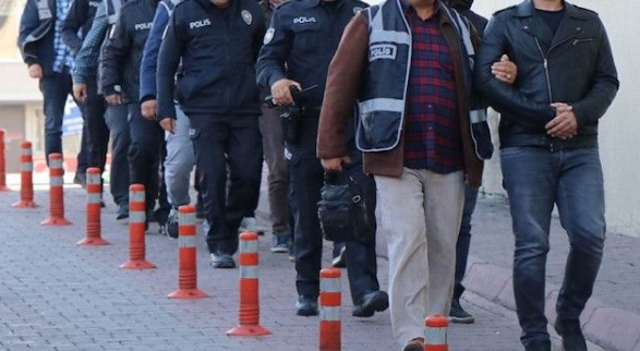 Sahte araç kiralama siteleriyle 102 milyon liralık vurgun: 74 gözaltı