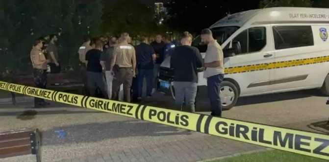 Bir çocuk annesi evde asılı halde bulundu